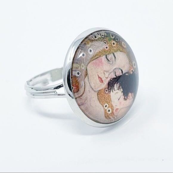 Mother and Child Wearable Art Ring - Picture 4 of 5
